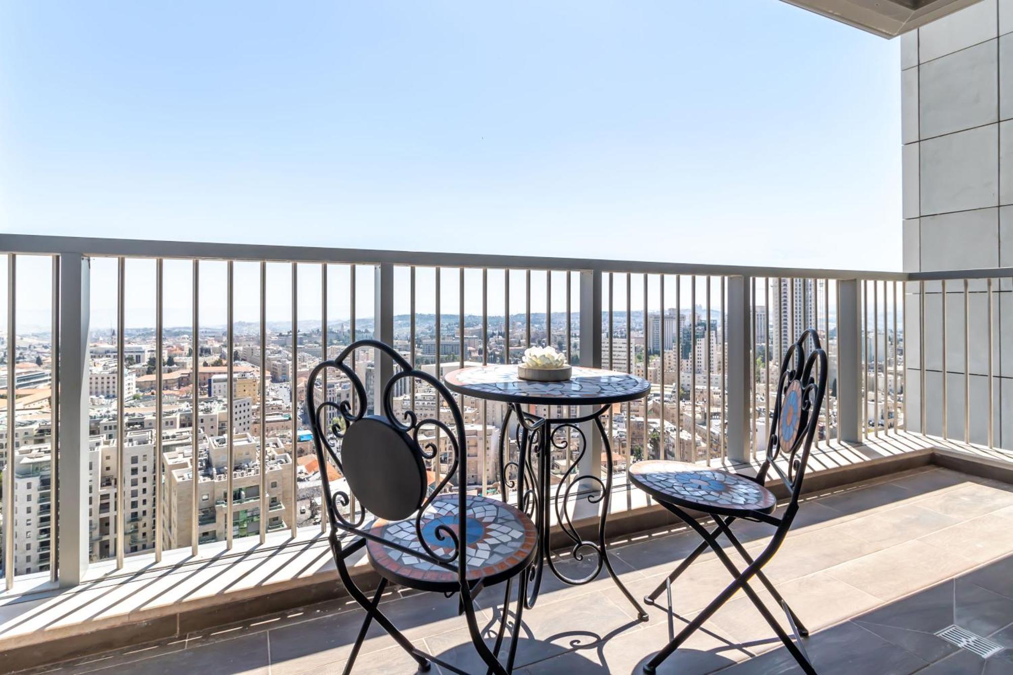 Savyon View Tower - Isrentals Appartement